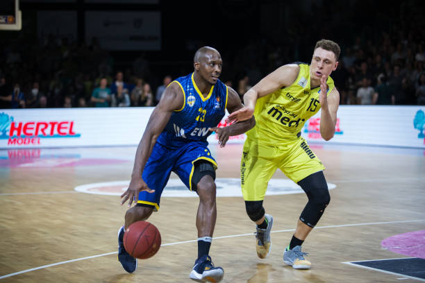 调整战术 调整战术