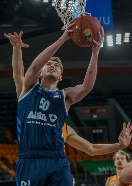 引人关注的 引人关注的